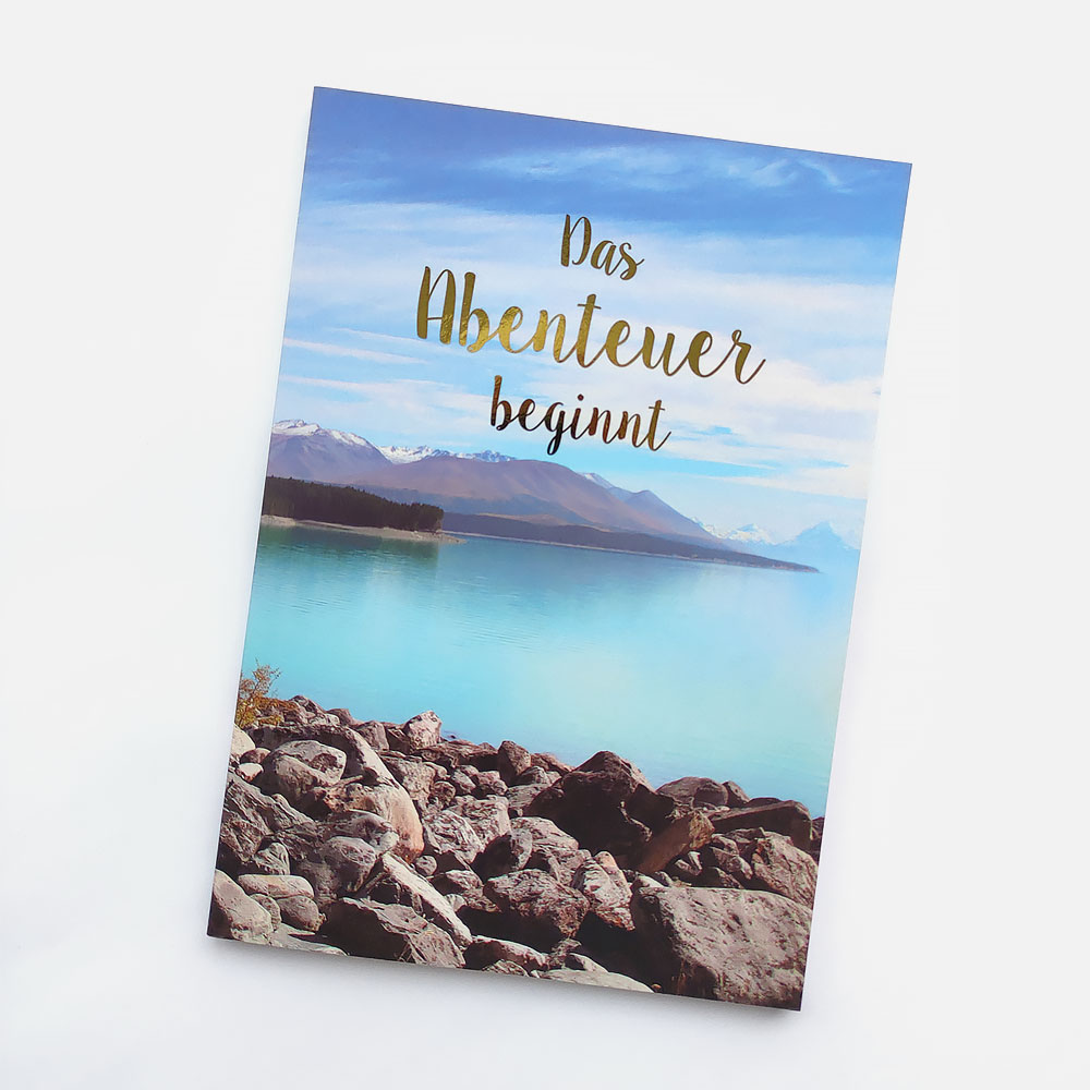 Sleeking in Gold auf einem Foto