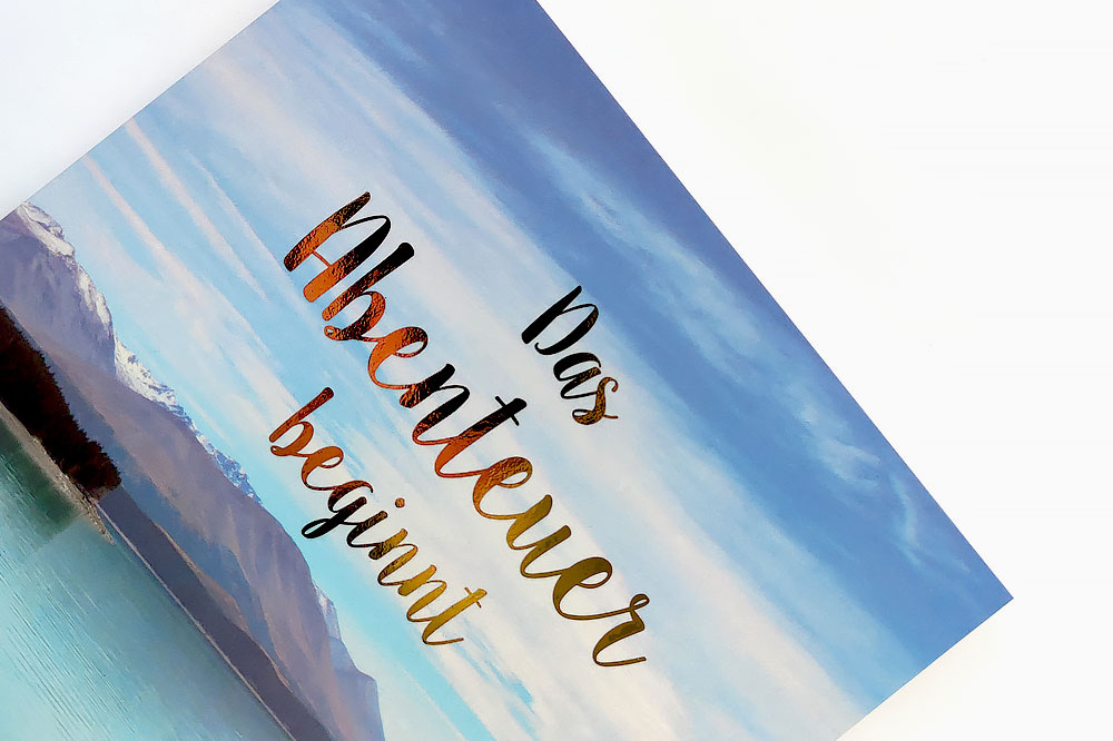 Sleeking in Gold auf einem Foto