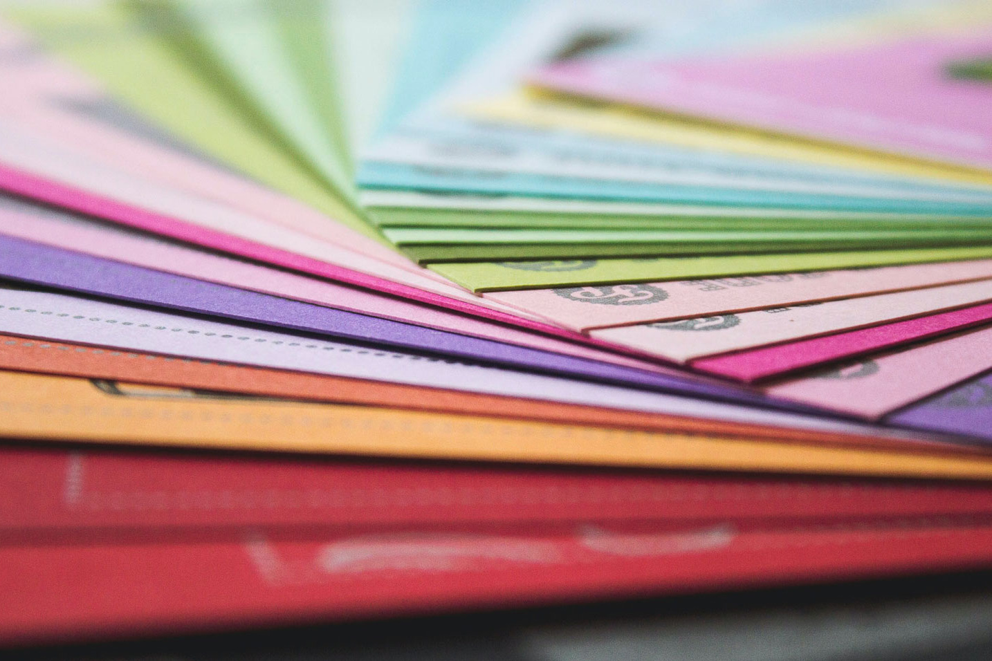farbige Papierbogen
